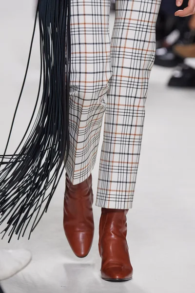 Look 44